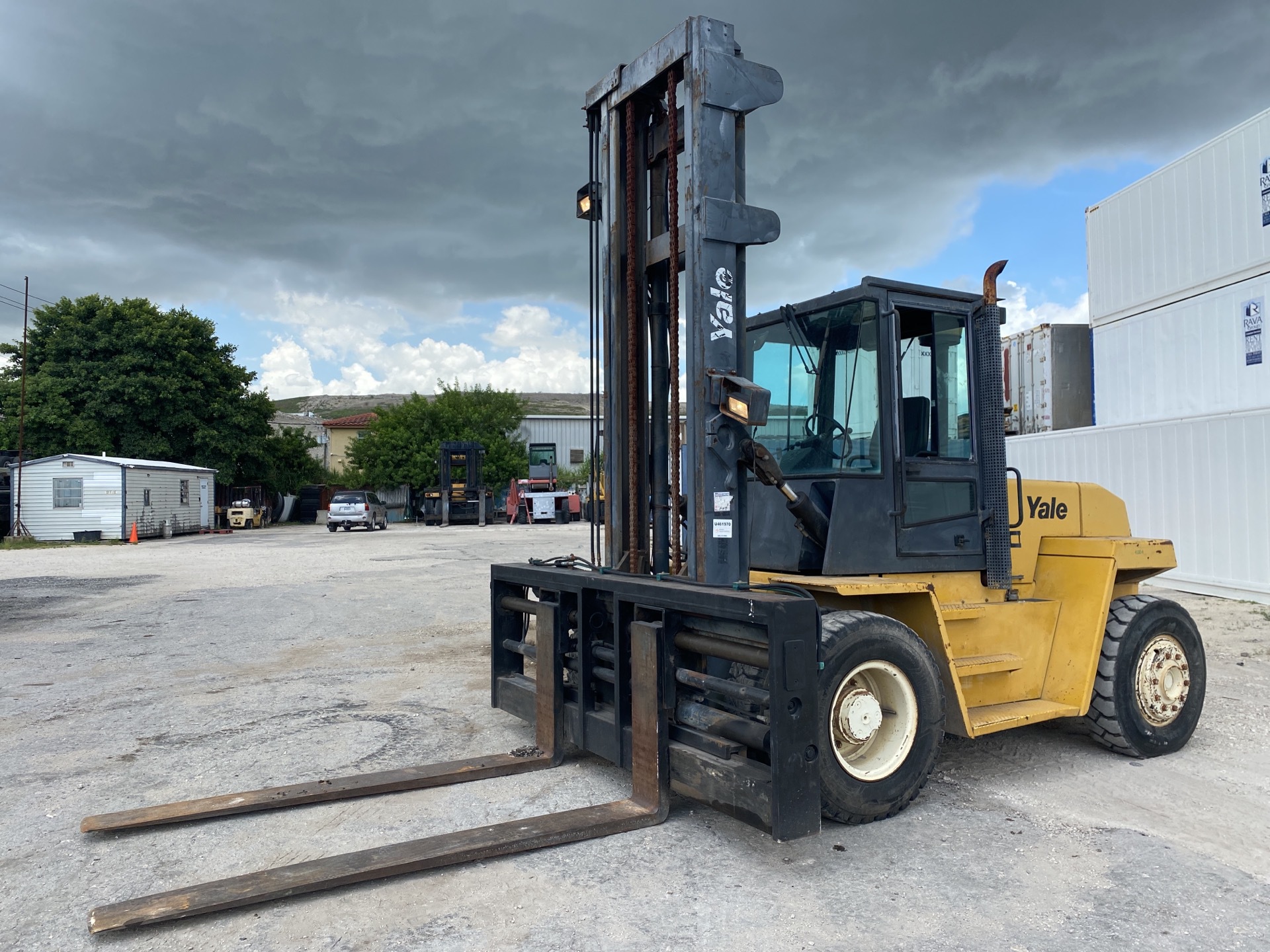 1999 Yale GDP210DANPCV163.5 Pneumatic Tire Forklift