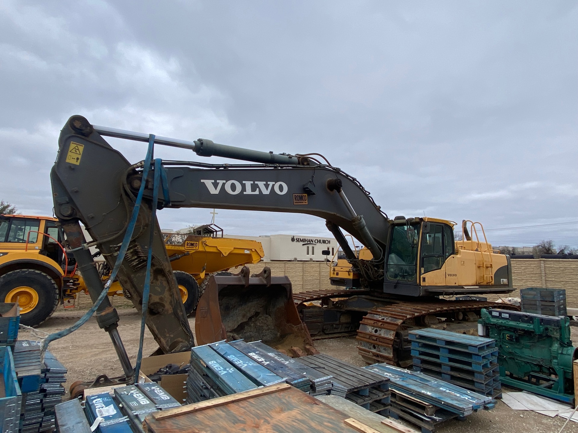 2015 Volvo EC700CL Tracked Excavator