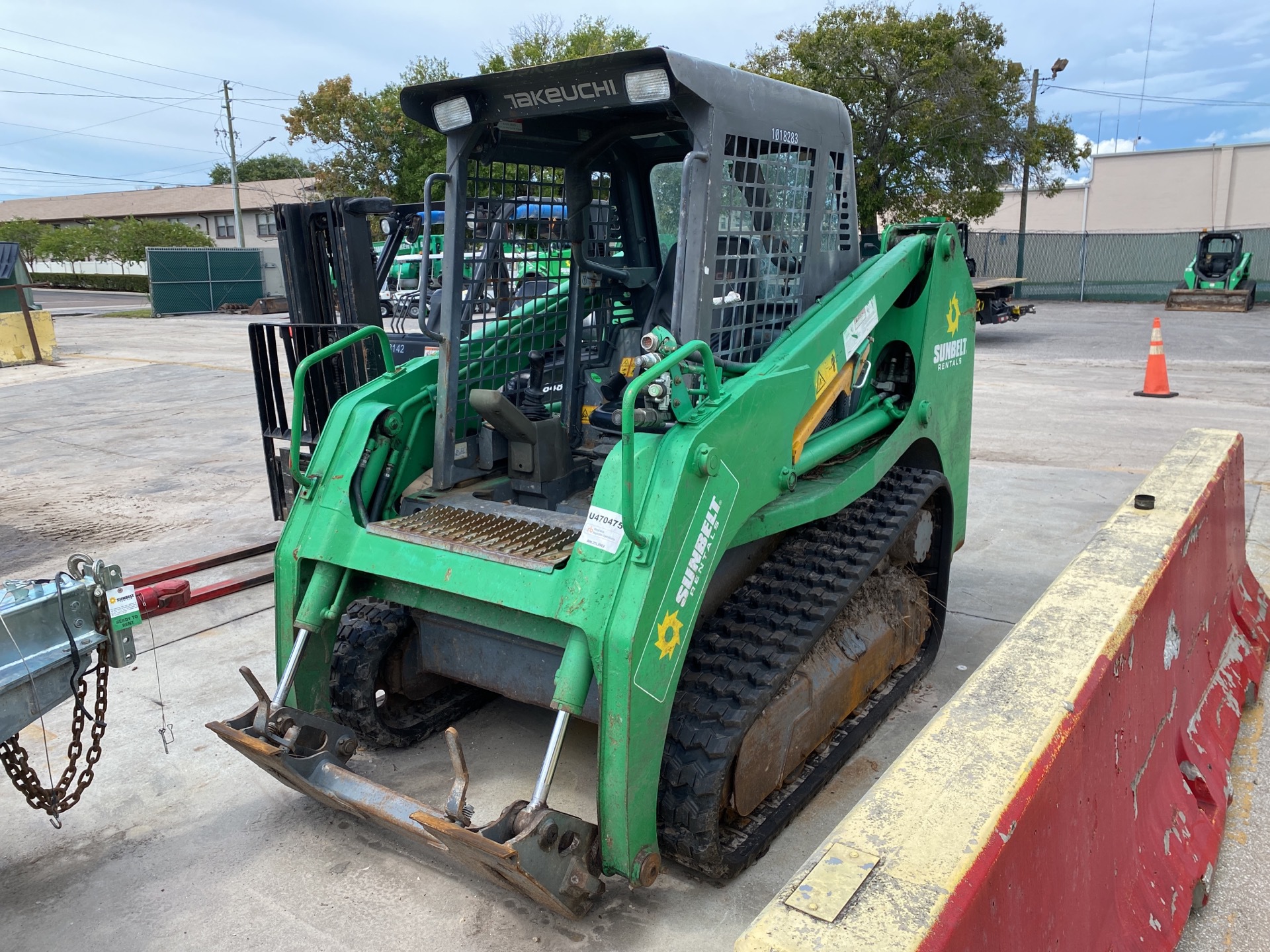 2017 Takeuchi TL8 Compact Track Loader
