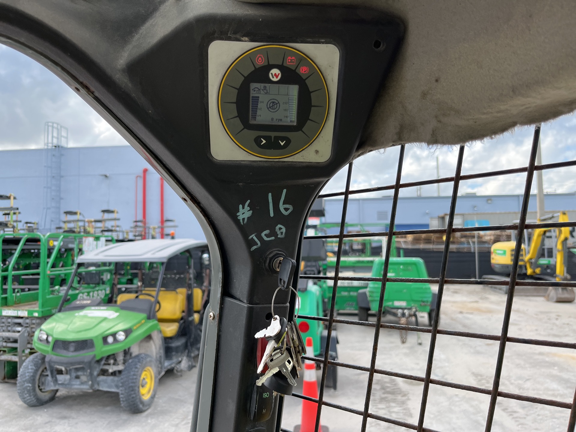 Photo - 17
