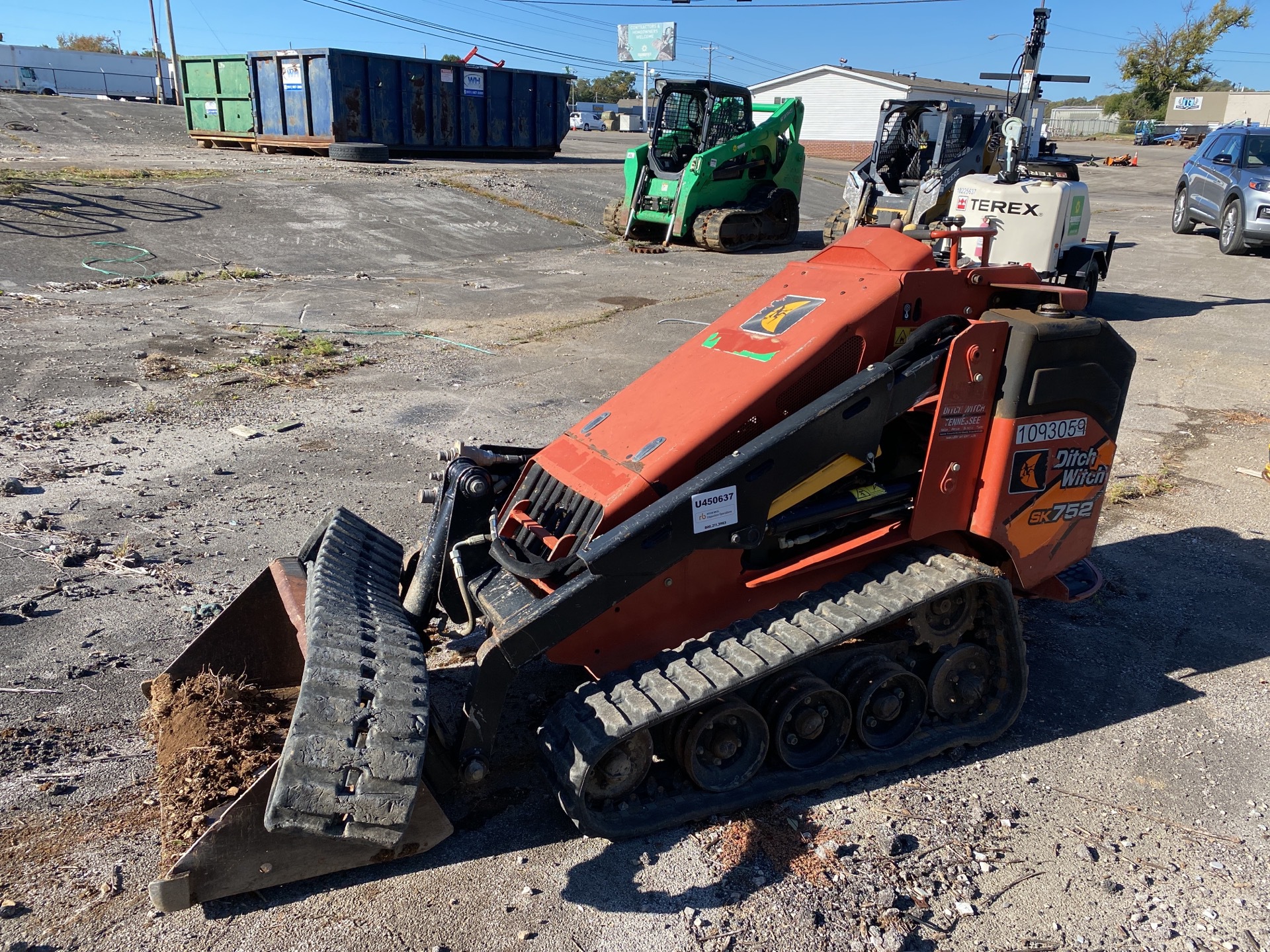 2017 Ditch Witch SK752 Mini Compact Track Loader