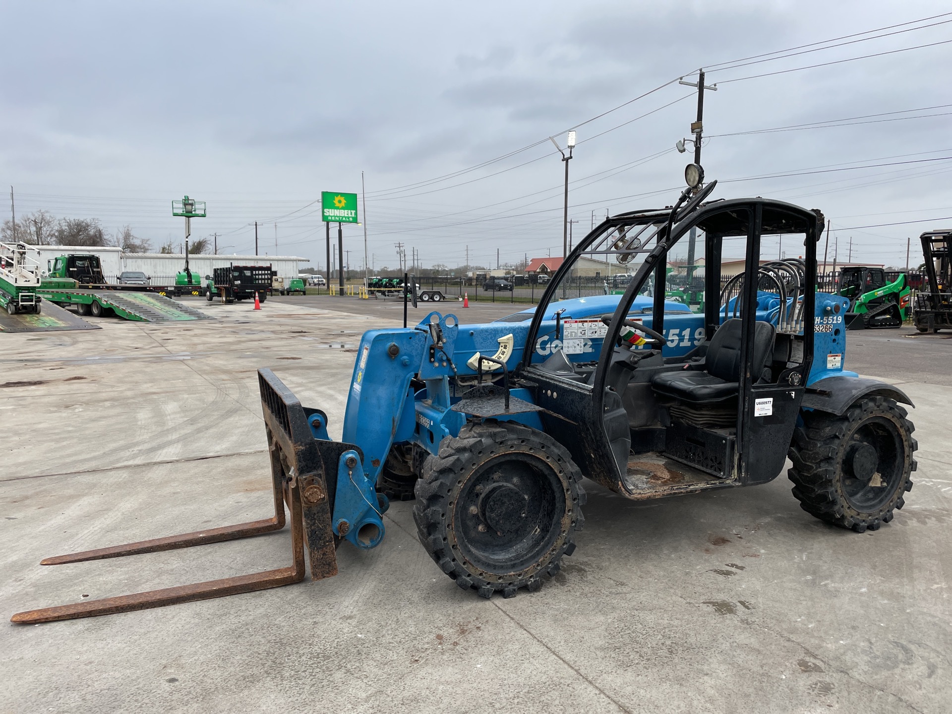 2017 Genie GTH-5519 Telehandler