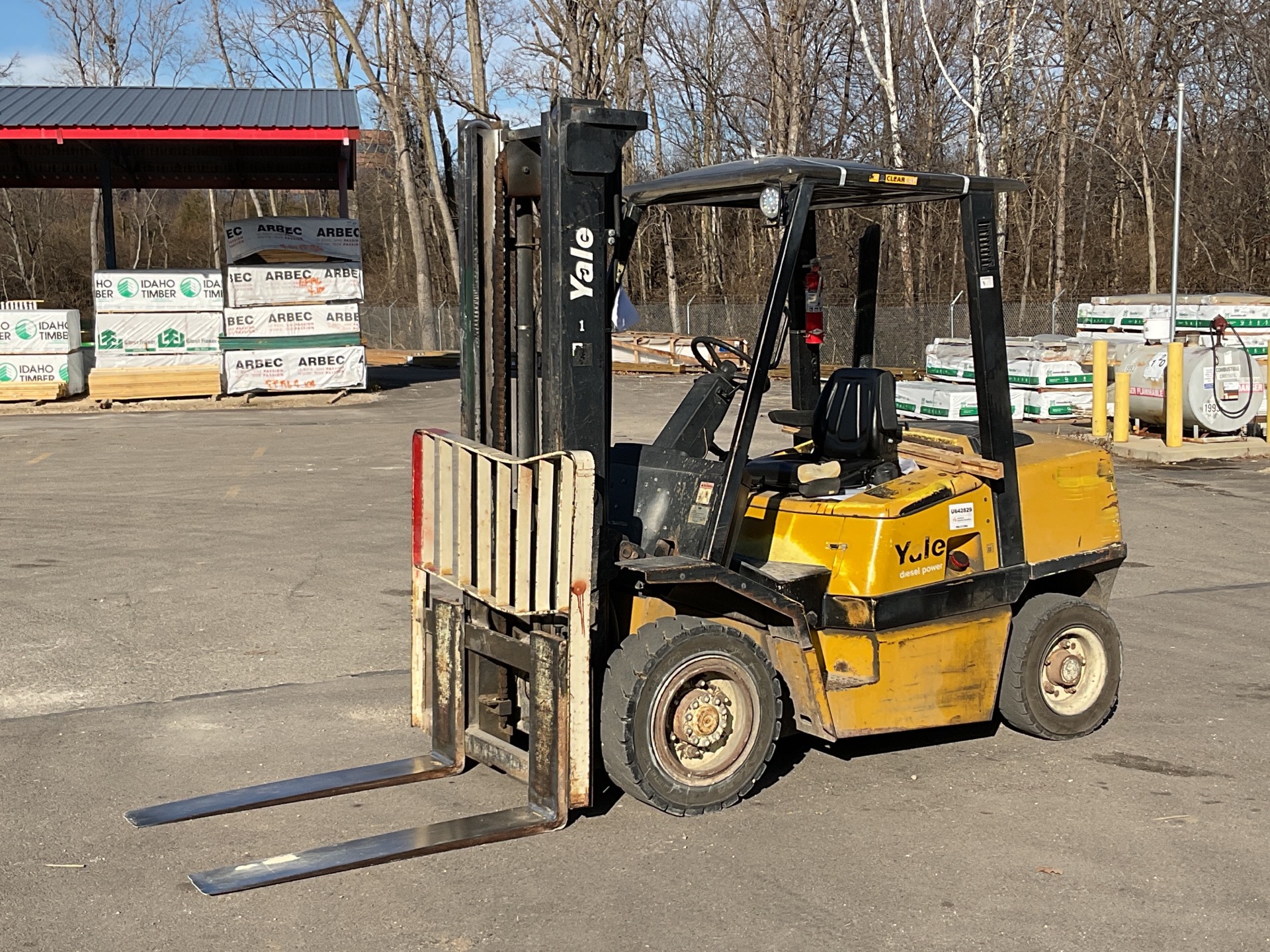 2000 Yale GDP080LJNPBV097 8000 lb Pneumatic Tire Forklift