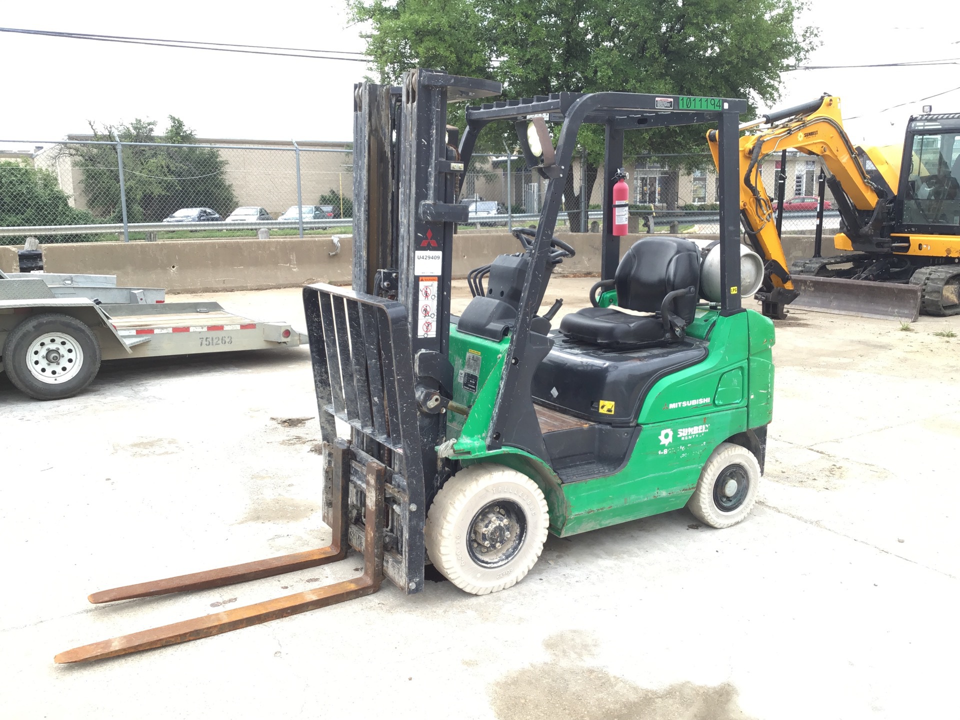 2017 Mitsubishi FG18N 3000 lb Pneumatic Tire Forklift